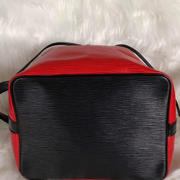 Authentic LOUIS VUITTON NOE RED EPI LEATHER HANDBAG - Picture 12 of 13